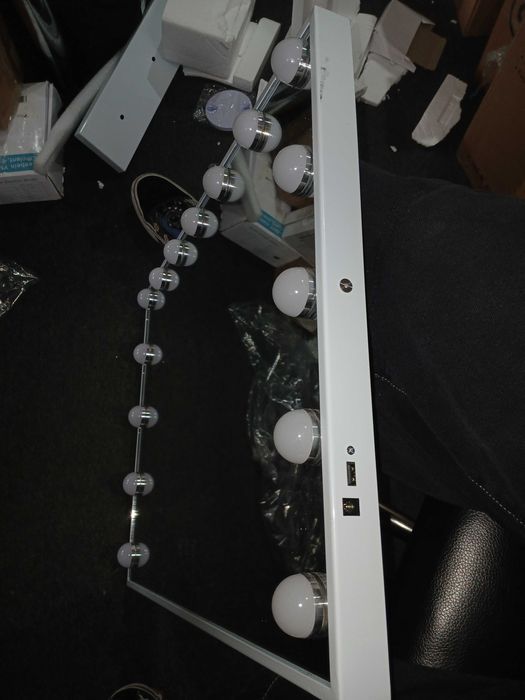 Oglinda machiaj Hansong 56 x 46 cm cu lupa 10X si USB