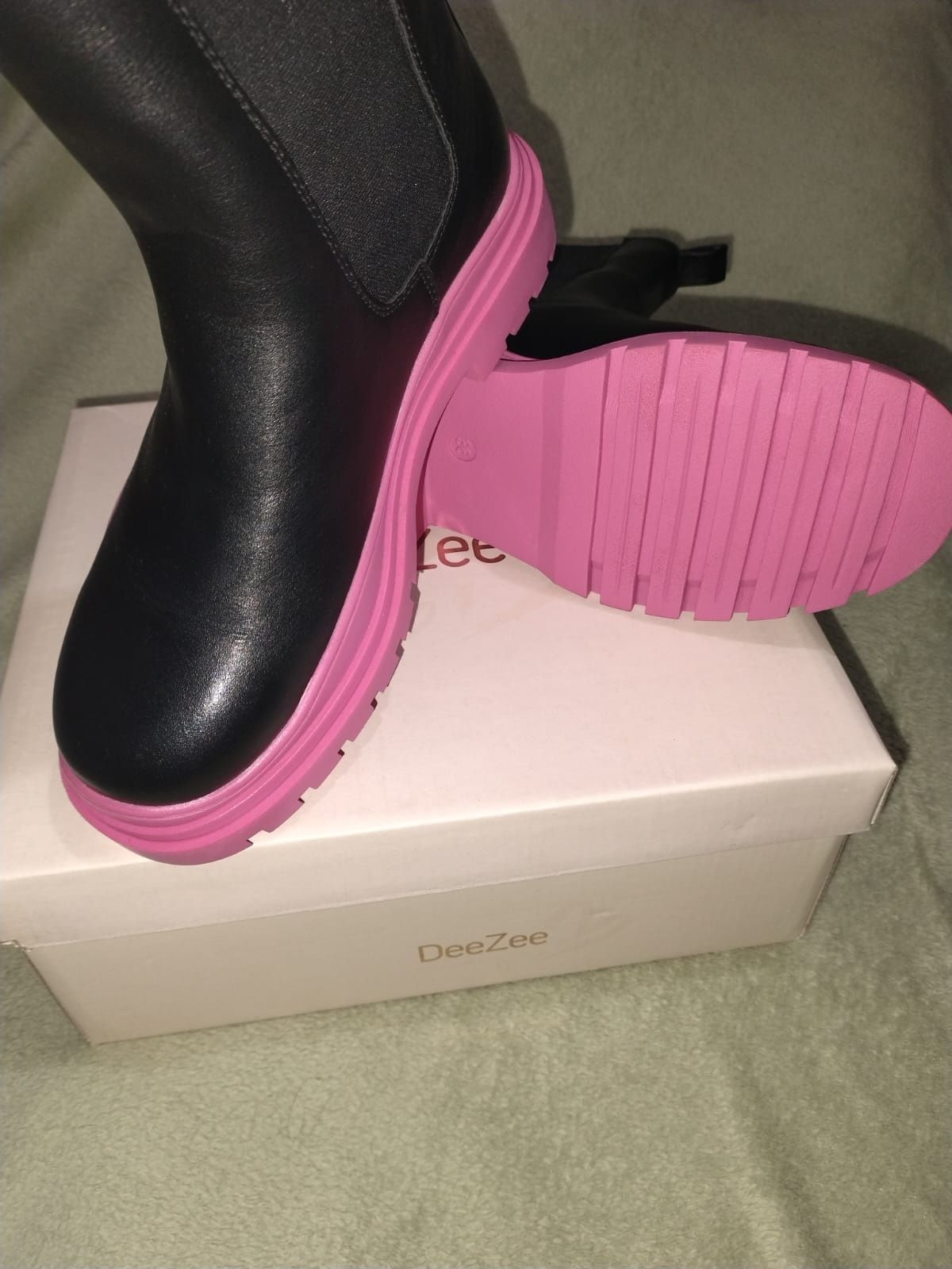 Botine DeeZee mărimea 36