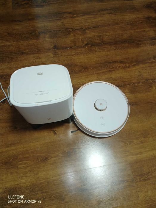 Doua aspiratoare robot Xiaomi Viomi S9