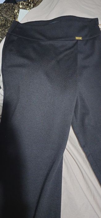 Bluza din paiete și pantaloni