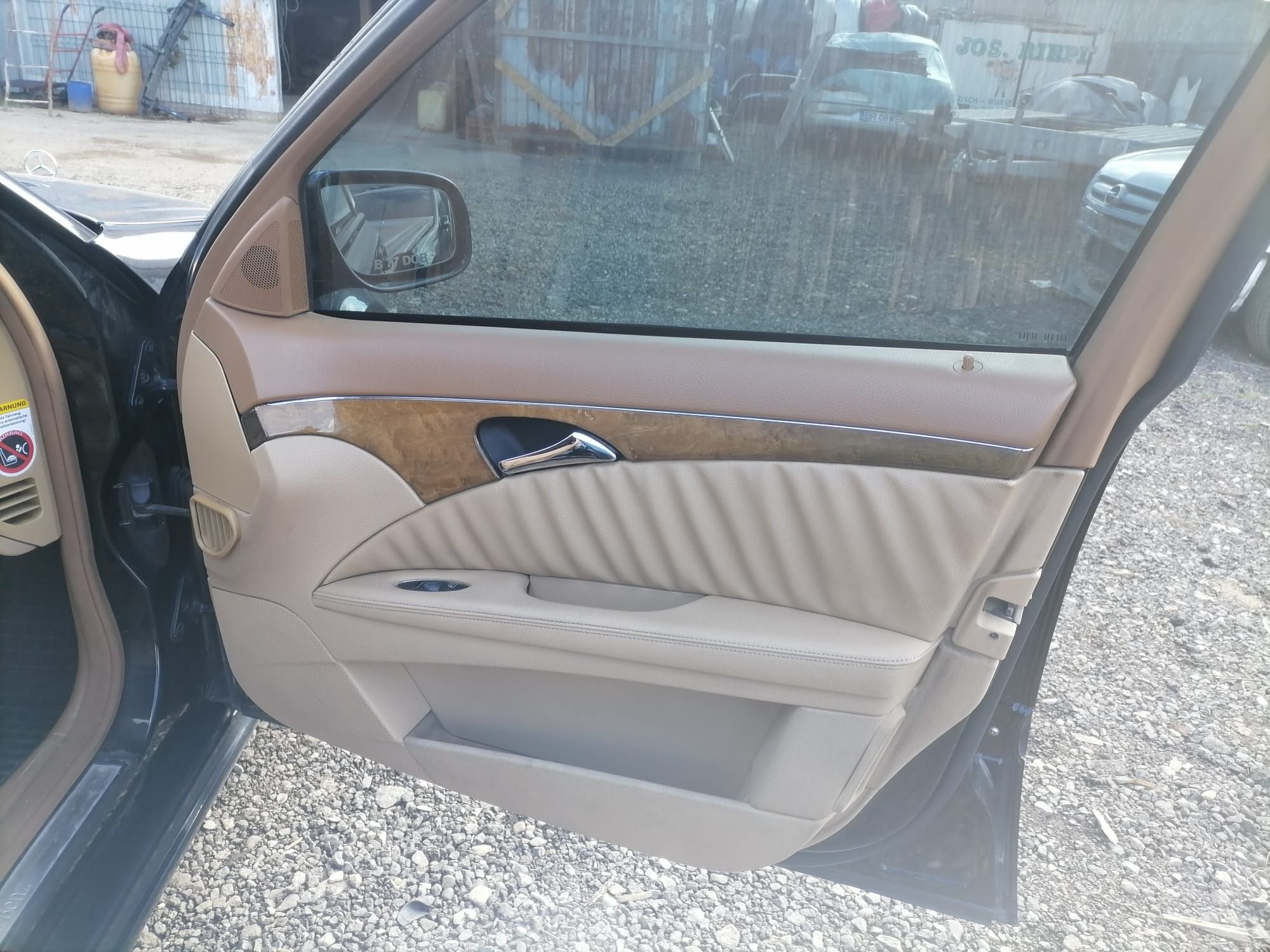 Fete de usi e class w211 Berlina  crem