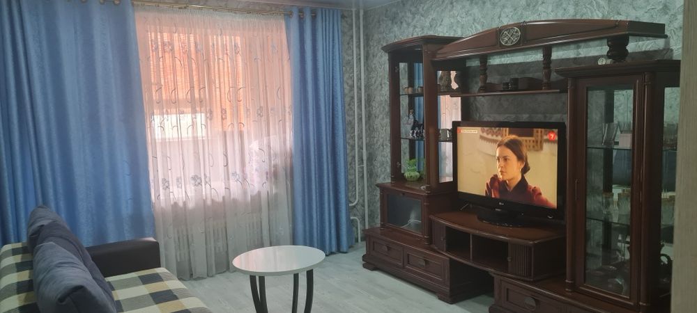 Сдаю по часам по суткам 1-кв  в 11 микрорайоне.