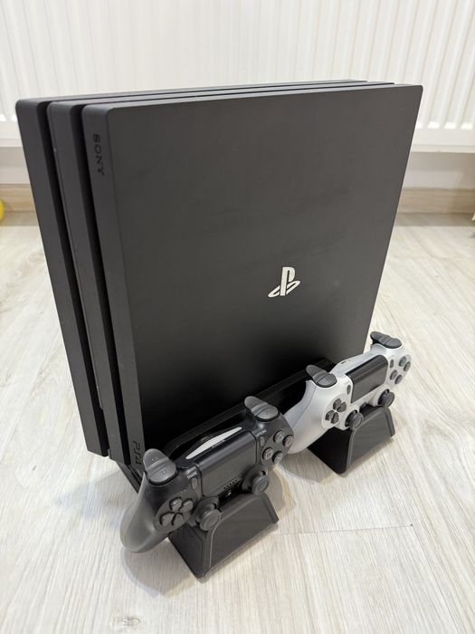 PlayStation 4 Pro +  Cooler