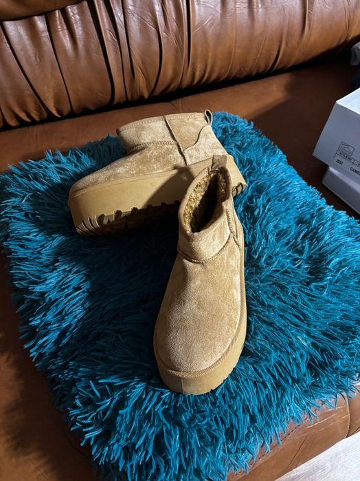Ugg platform-la scarpa