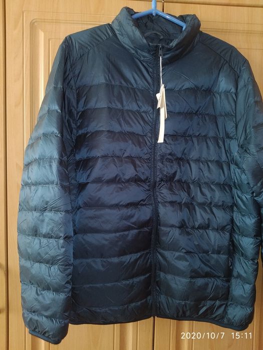 Куртка облегченная мужская  на пуху 44 разм(нахожусь район старой к