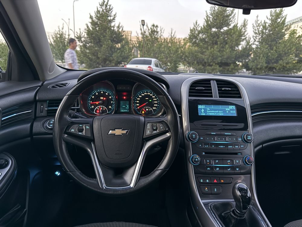 Chevrolet Malibu 2014 2 позиция с люком