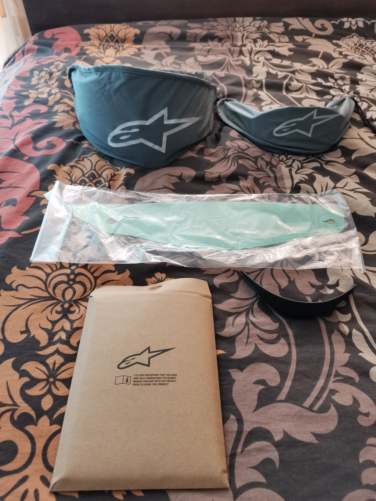 Каска за мотор Alpinestars Supertech R10