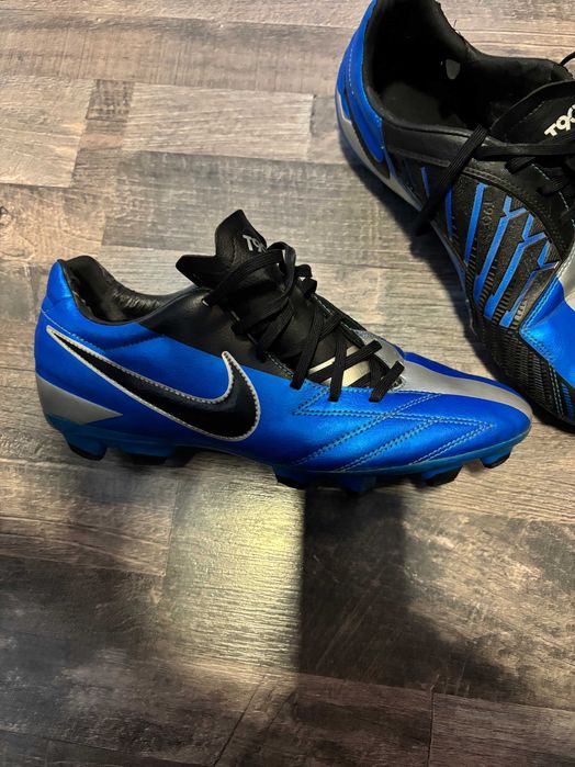 Футболни бутонки Nike t90