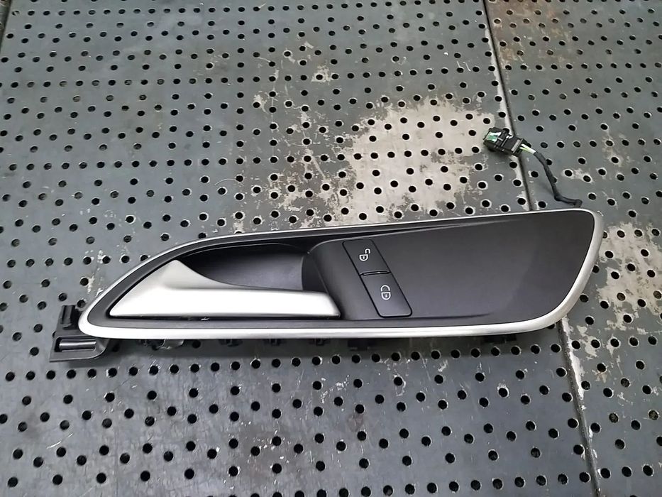 Maner interior cu butoane stanga fata mercedes cla x117 a2467201148 a2467600