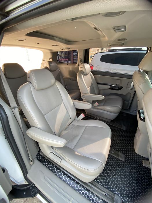 KIA Carneval 3 покалени