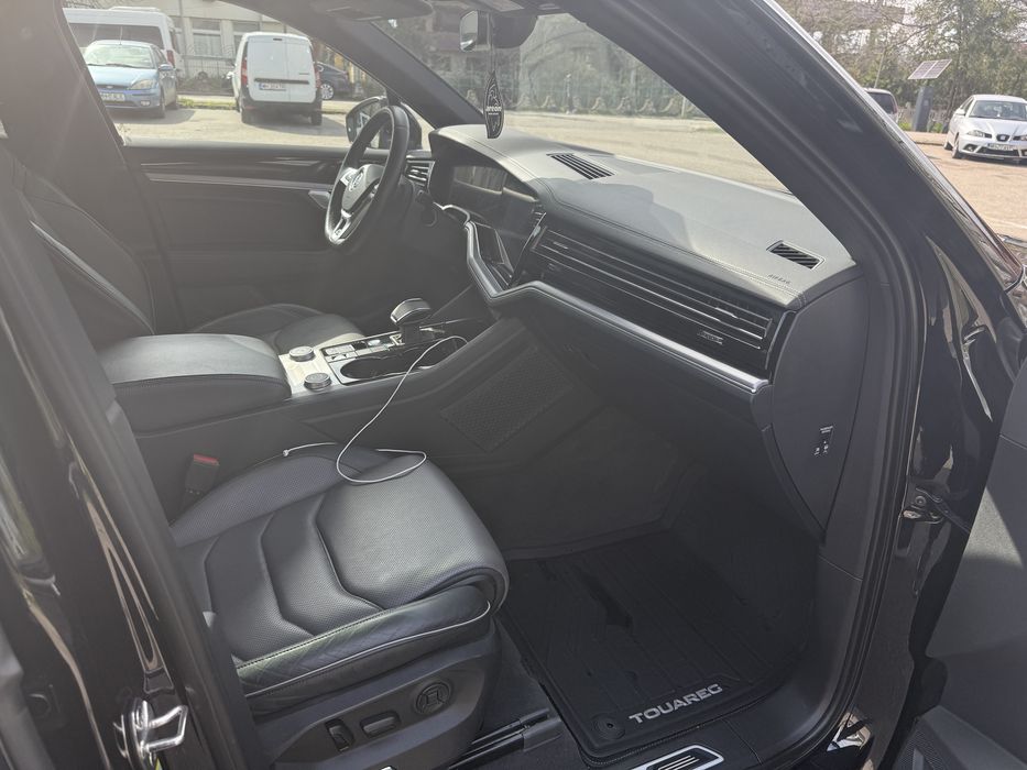 Vw touareg R line 2019 black edition in stare impecabila