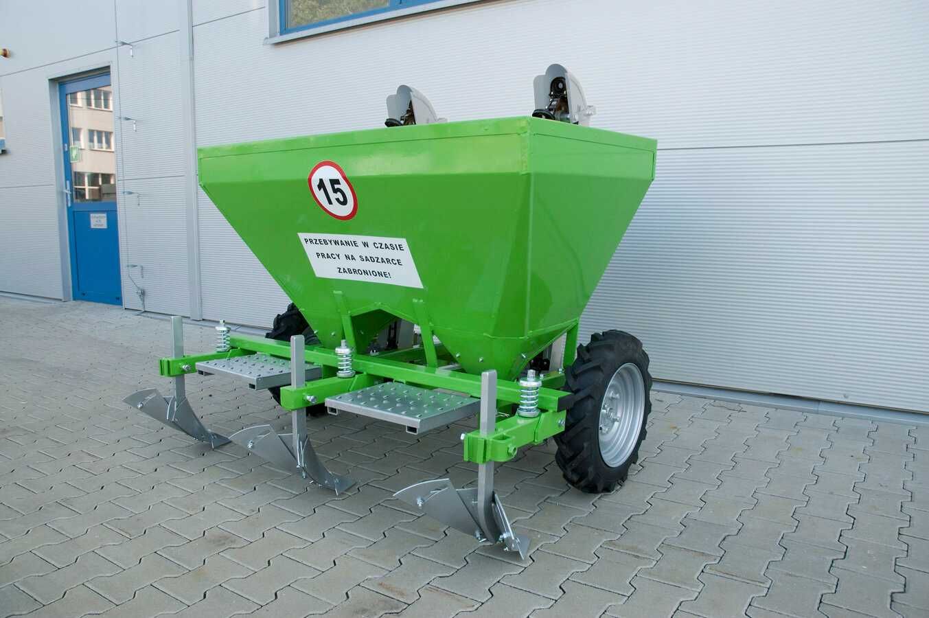 Plantator cartofi, masina plantat cartofi