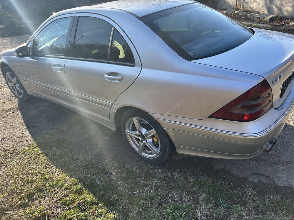 На части Merceces C200 CDI C220 CDI 116 кс 143 автоматик  Avantgarde