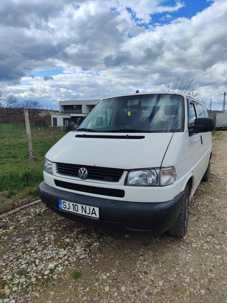 Vând vw caravelle  t4