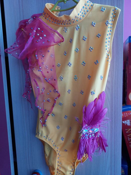 Трико за художествена гимнастика