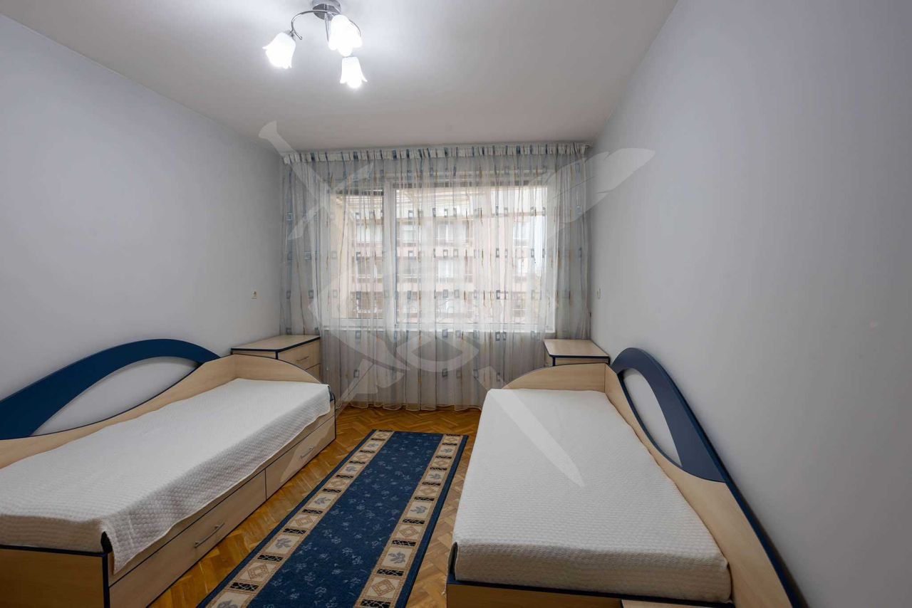 Дава се под наем Тристаен апартамент в Варна, Левски - 80 кв.м за 700 € - Снимка #4
