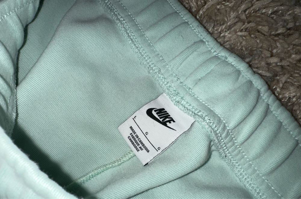 Nike tech fleece M СПЕШНО!!!