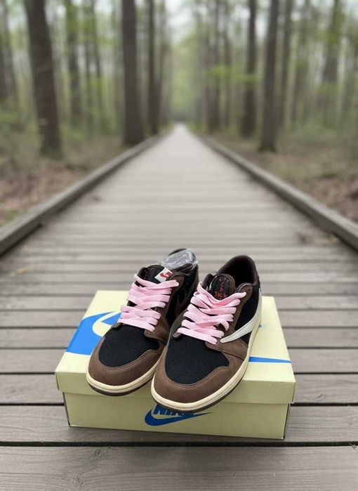 Nike Jordan 1 Low Travis Scott - FULL Box