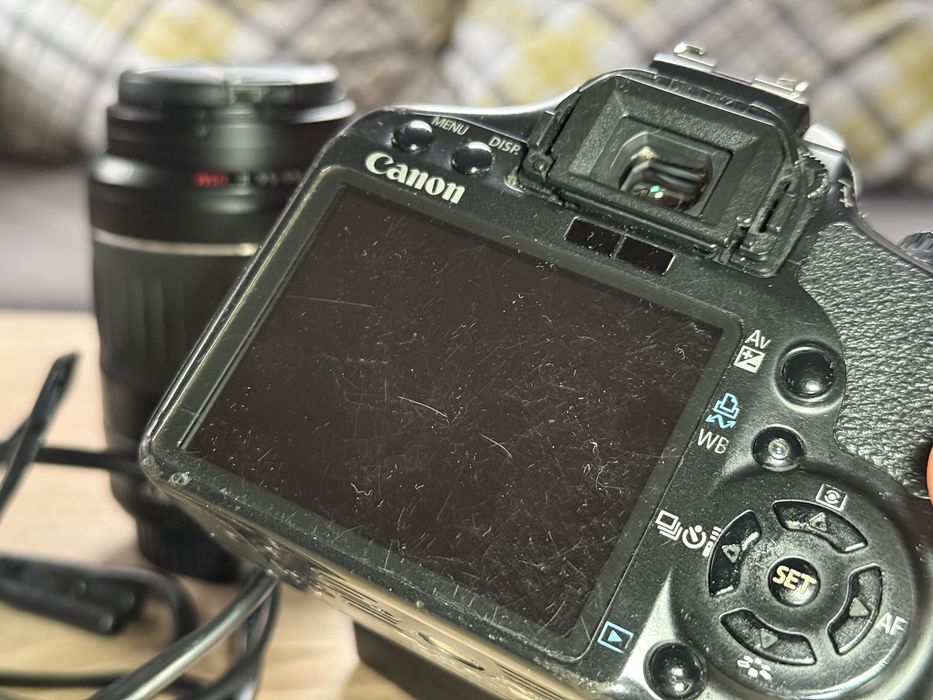 Canon EOS 450D (тяло)