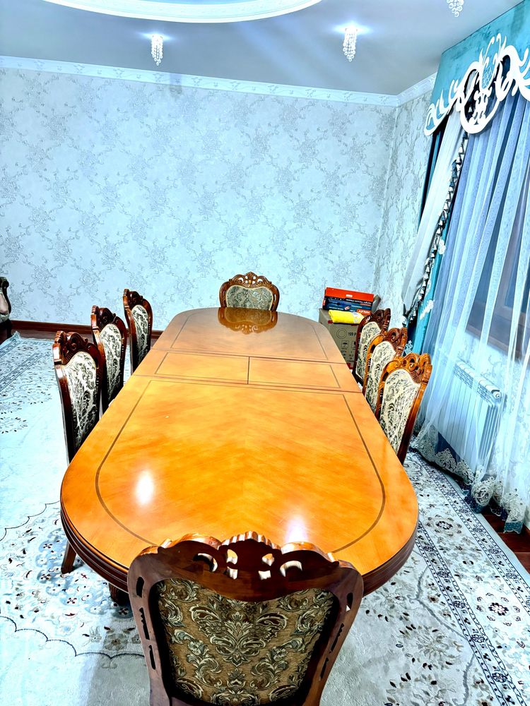 3,5 стол 8 штук стулья