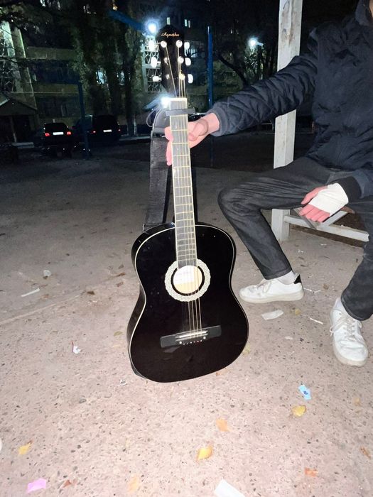 Гитара чорный + заттары бар