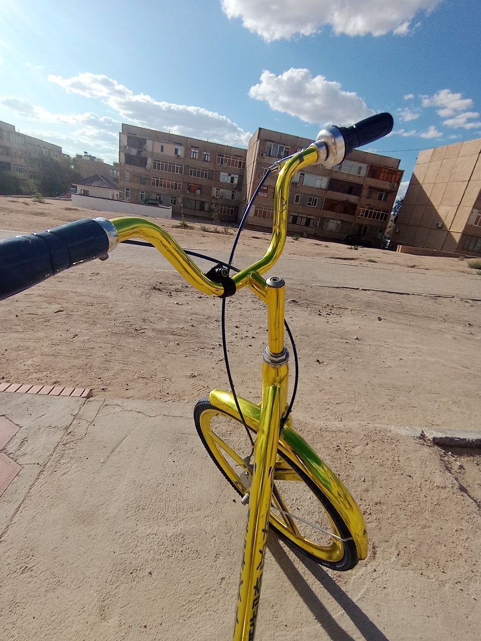 Velosiped sotiladi!