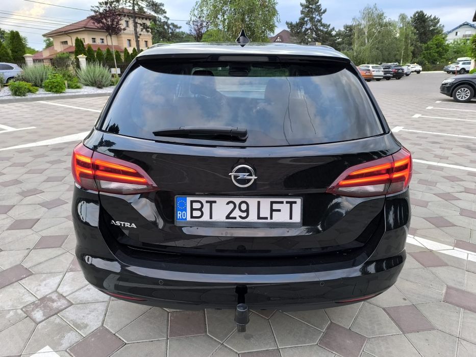 Astra k An 2018 automat in perfecta stare