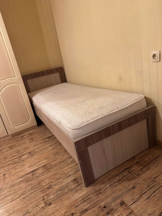 Кровати,  шкафы , комоды