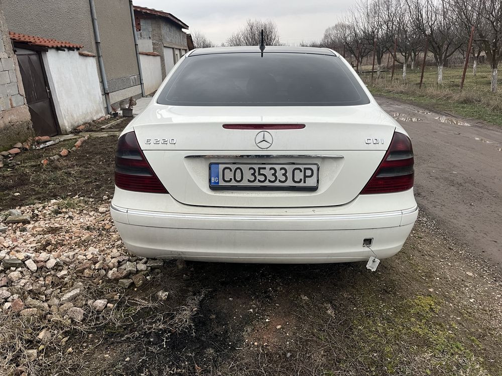 Мерцедес Е класа W211 на части