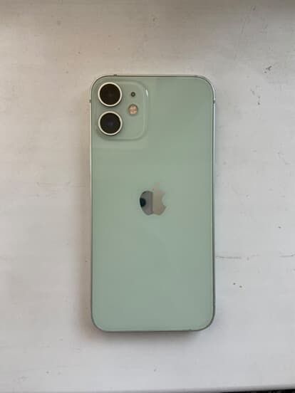 Iphone 12 mini holati yaxshi