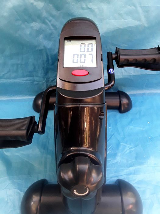 Aparat fitnes cu afisaj electronic LCD NOU - 150 Lei