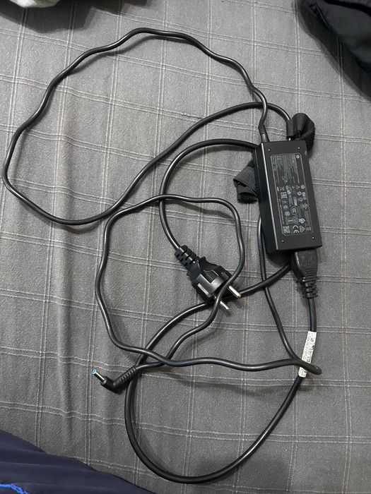Зарядно за лаптоп HP 65w