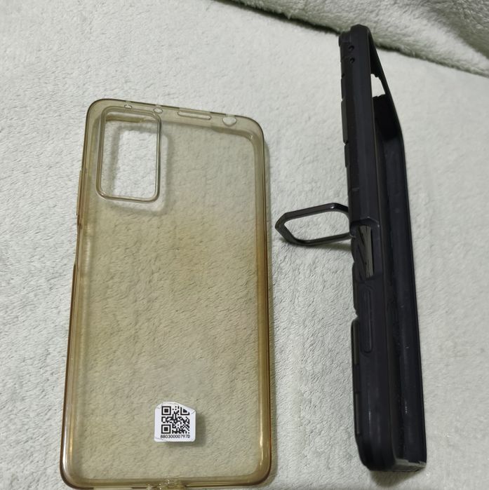 Vând husa Xiaomi Redmi 11 Pro