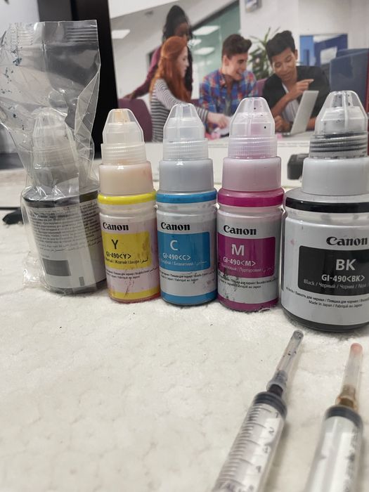 Продавам два принтера Canon