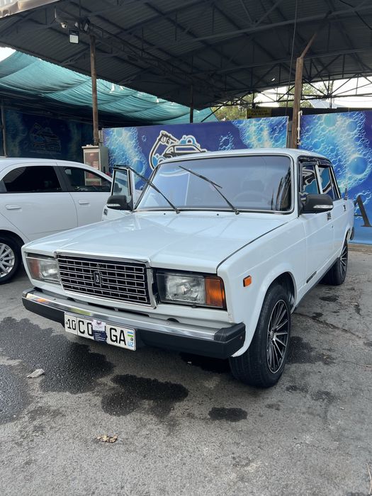 Vaz 2107 sotiladi