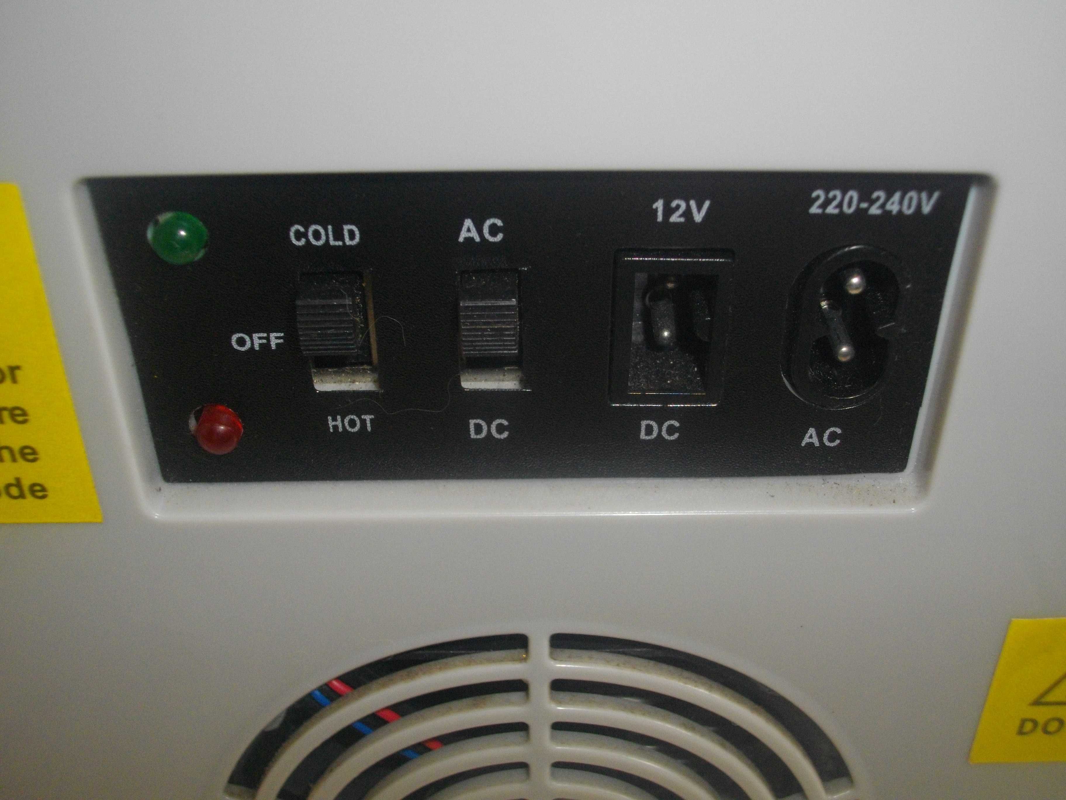 Нов Мини Хладилник-12V/220V-Изстудяване/Затопляне-За Дома/Кола
