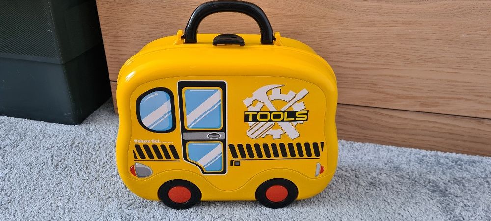 Vand set de unelte cu cutie pe roti