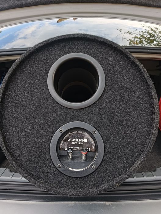 Vând stație+subwoofer auto 1000 wats