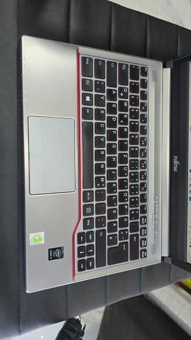 Лаптоп Fujitsu Lifebook E734, 13.3", i7-4610M, 8GB RAM, 256GB HDD