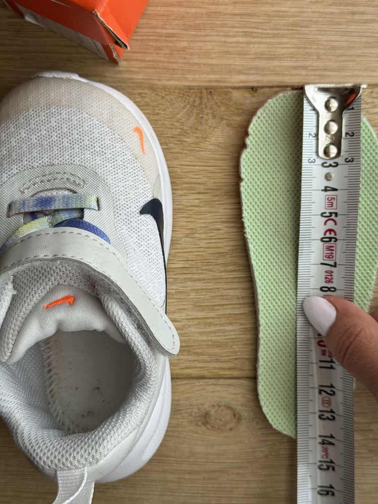 Nike Revolution 7 бял детски маратонки