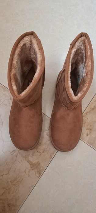 Угги (сапоги утеплённые)