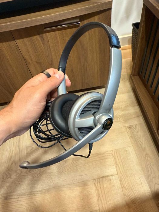 Casti cu microfon Logitech, stare f buna