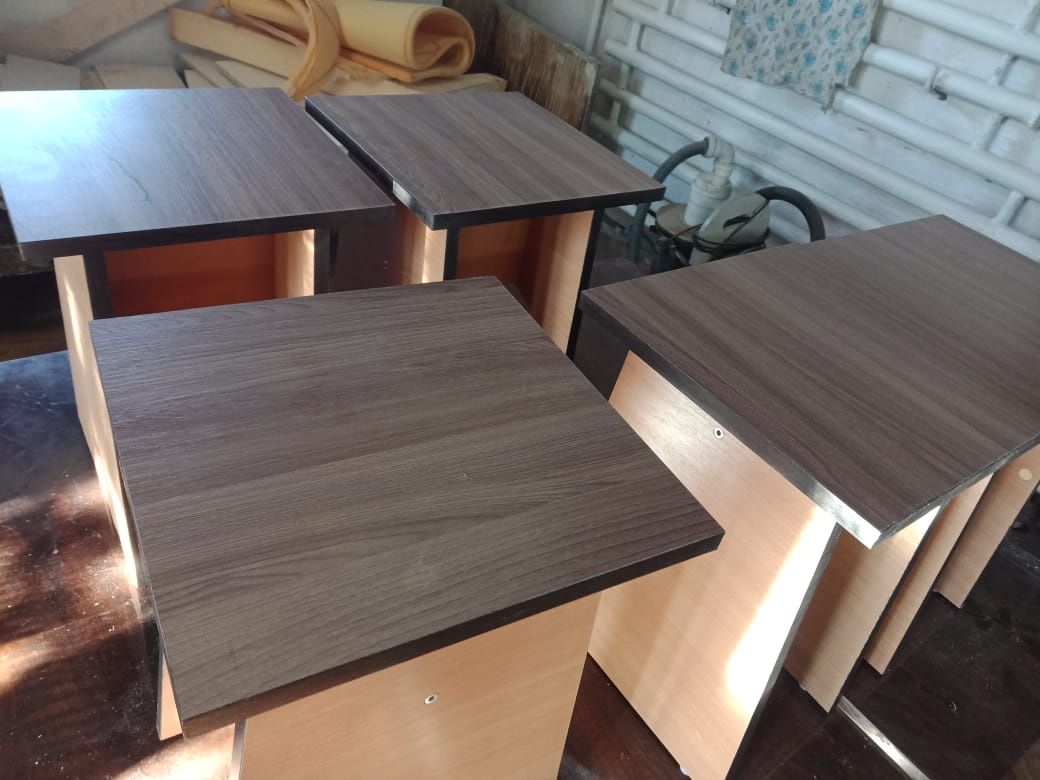 Кухонные  столы стулья