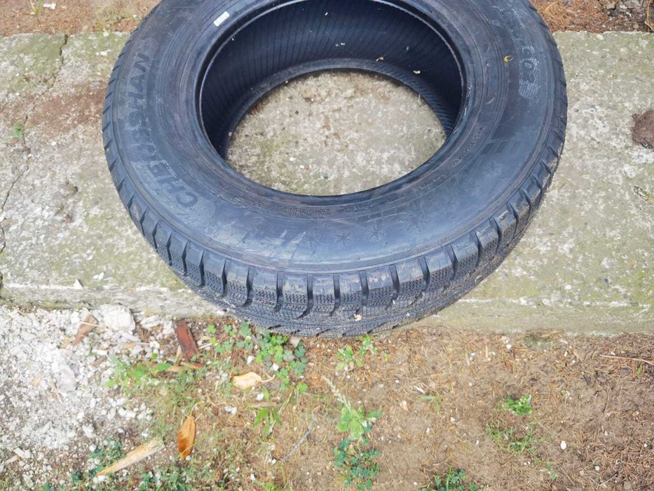235/65/r16/c iarna