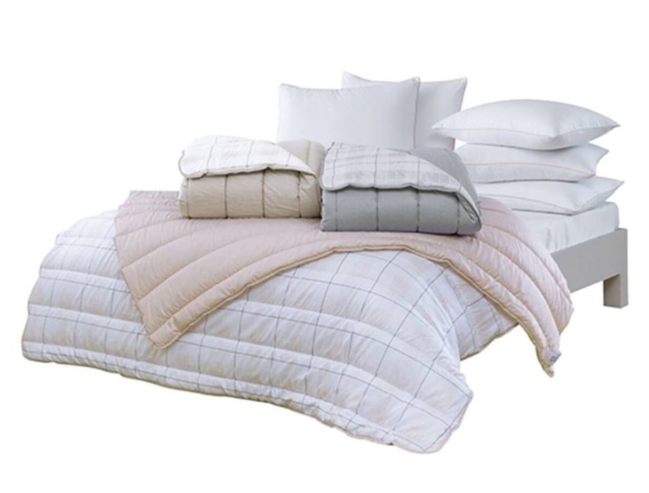 Одеяло с простыней и наволочкой