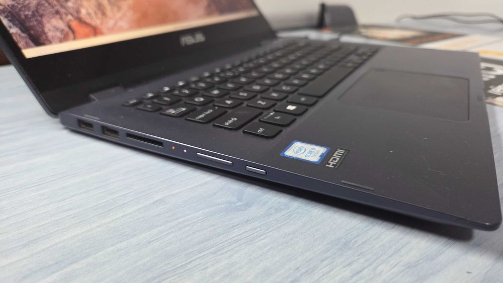 ASUS VivoBook Flip TP412U – Laptop 2-în-1, Touchscreen, impecabil