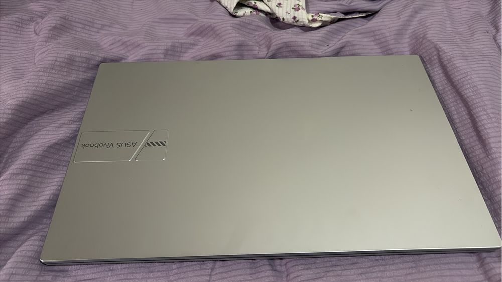 Ноутбук asus 0000