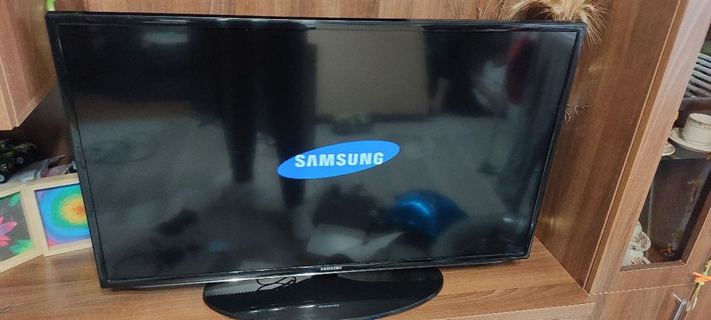 vând tv Samsung diagonala 106