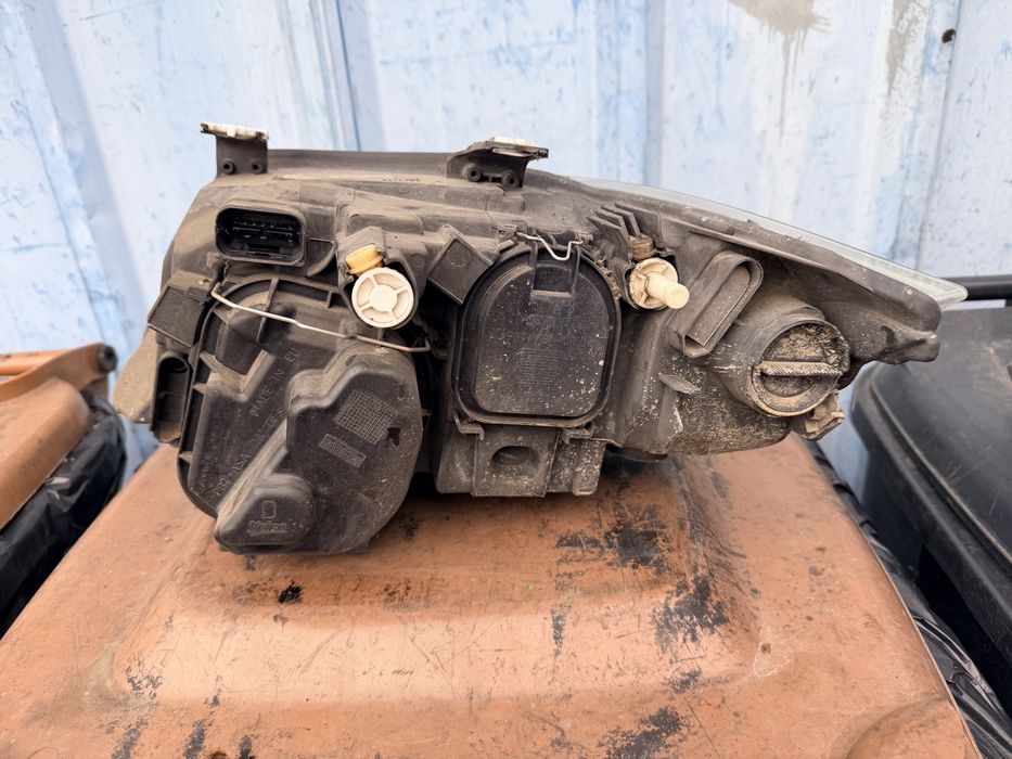 Far bmw e90 e91 facelift faruri bmw e90 e91 facelift