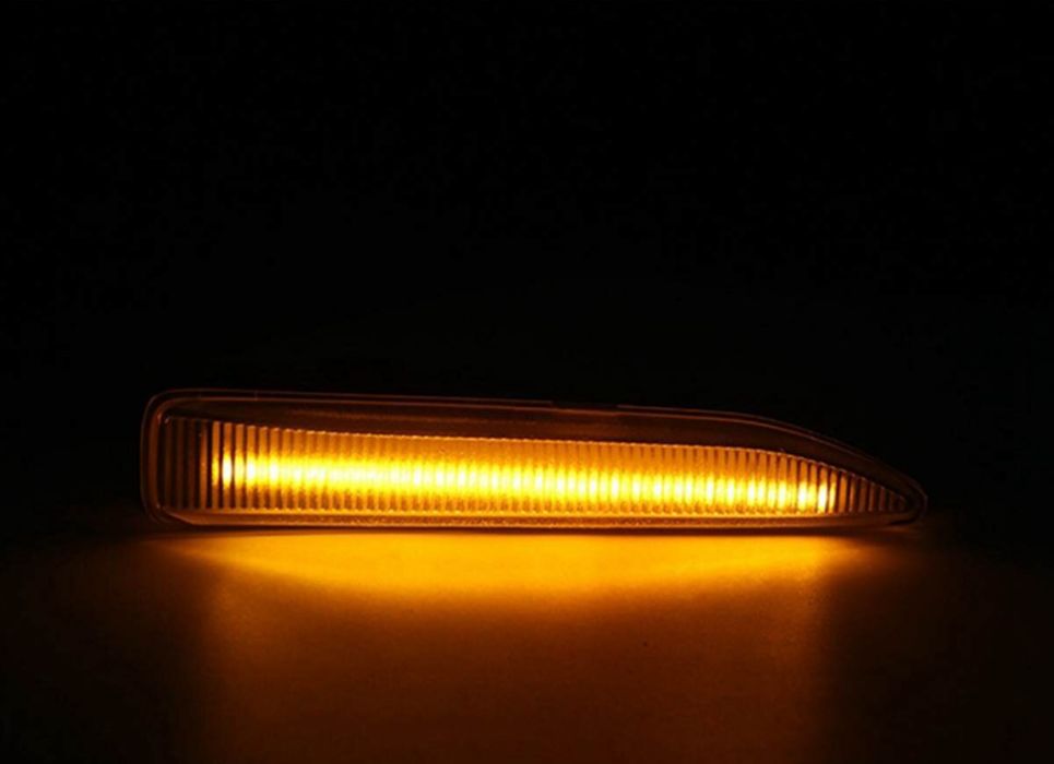 Set Semnale Semnalizoatare LED pentru BMW E65 E66 E67 E68 Fumurii/Alb